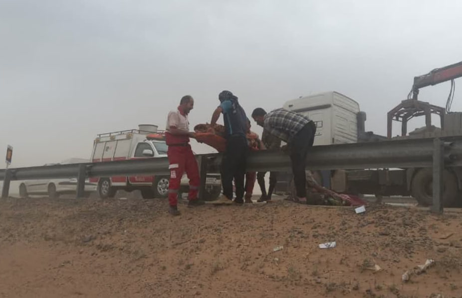 یک فوتی و ۲۱ مصدوم در حادثه اتوبوس جاده گرمسار به قم