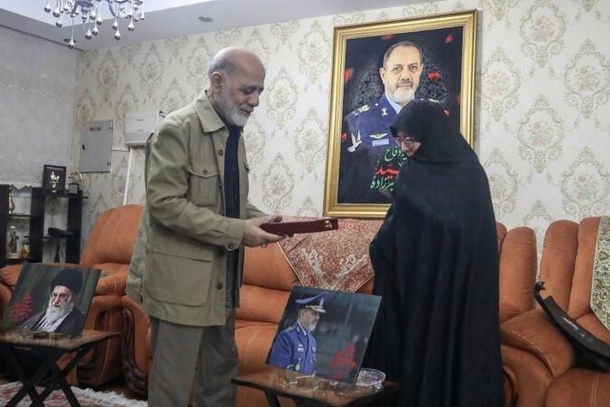 دیدار فرمانده قرارگاه خاتم با خانواده شهیدان نصیرزاده و دره‌باغی