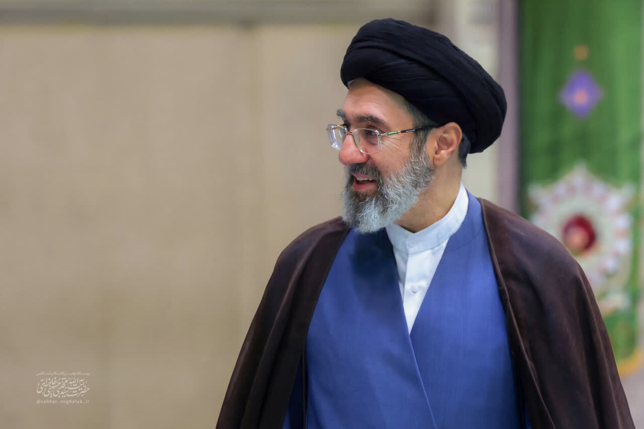 موافقت رهبر معظم انقلاب، با عفو و تخفیف مجازات بیش از ۲۰۰۰ محکوم