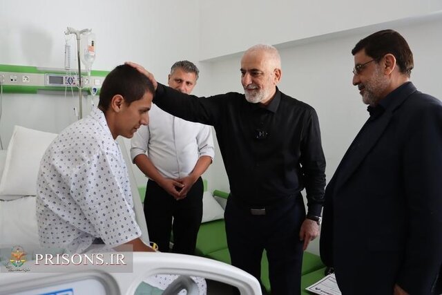  عیادت رئیس سازمان زندان‌ها از مجروحین حمله اسرائیل به اوین