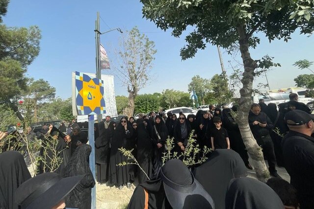  مراسم خاکسپاری سردار شهید حاجی زاده برگزار شد+تصاویر