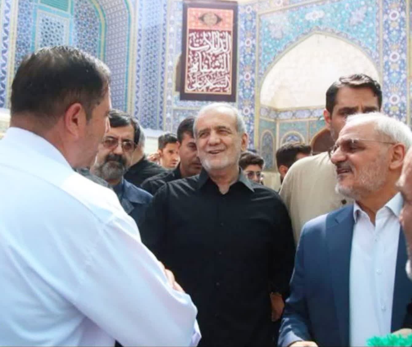 رئیس جمهور وارد قم شد