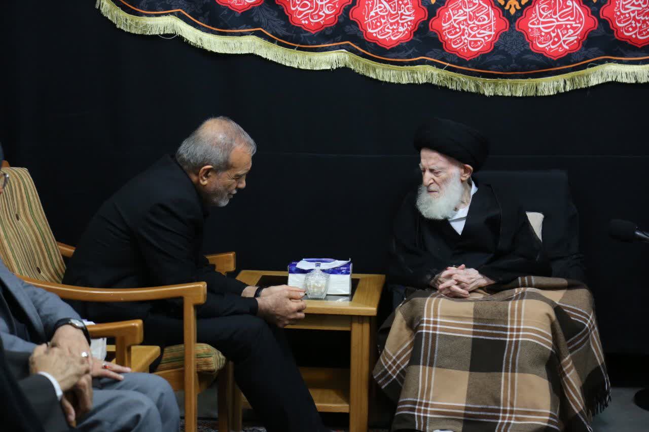 رئیس‌جمهور با آیت‌الله‌ شبیری زنجانی در قم دیدار کرد