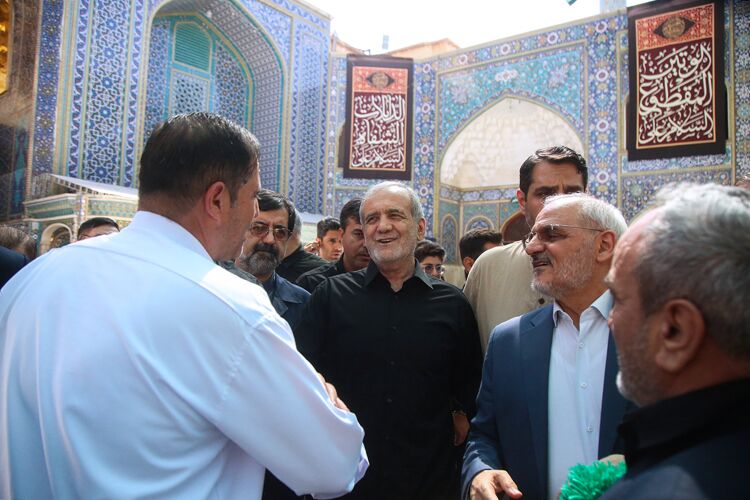 گزارشی از سفر غیررسمی روز گذشته پزشکیان به قم