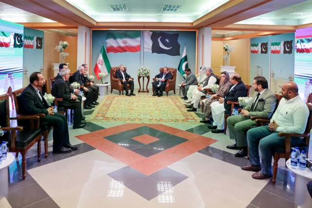 جزئیات دیدار کوتاه پزشکیان با نواز شریف در لاهور