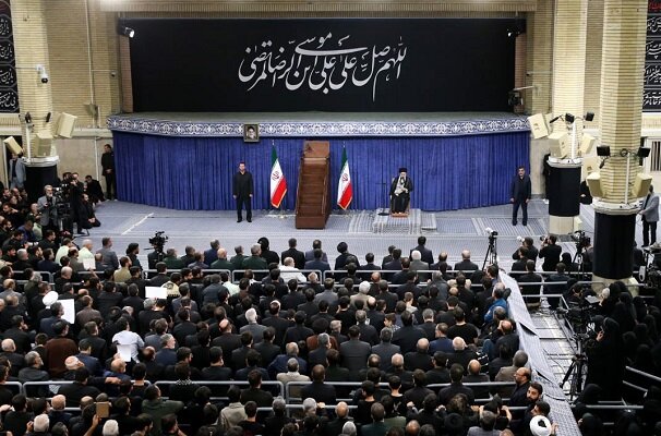 رهبر انقلاب: باید از رئیس جمهور حمایت شود/کسانی که توئیت می‌زنند اتحاد مردم را مخدوش نکنند