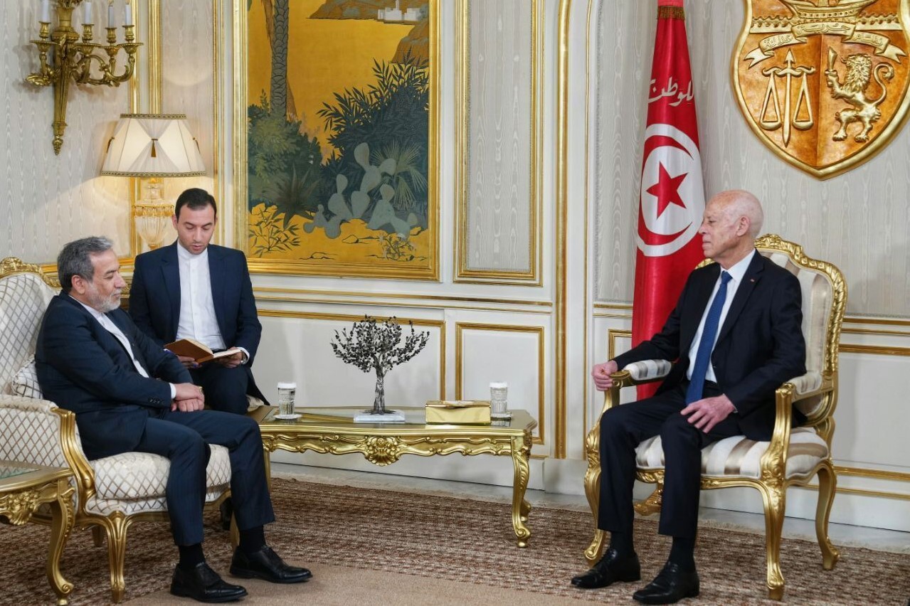 دیدار عراقچی با رئیس‌جمهور تونس