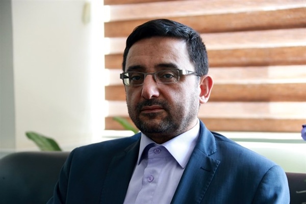 وجود 30000 پزشک شاغل در حِرَف غیرپزشکی 
