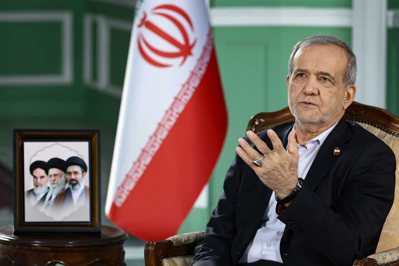پزشکیان: نرخ سوم بنزین بیش از ۱۰ هزار تومان نخواهد بود/ایران برنده تفاهم اسلام‌آباد است