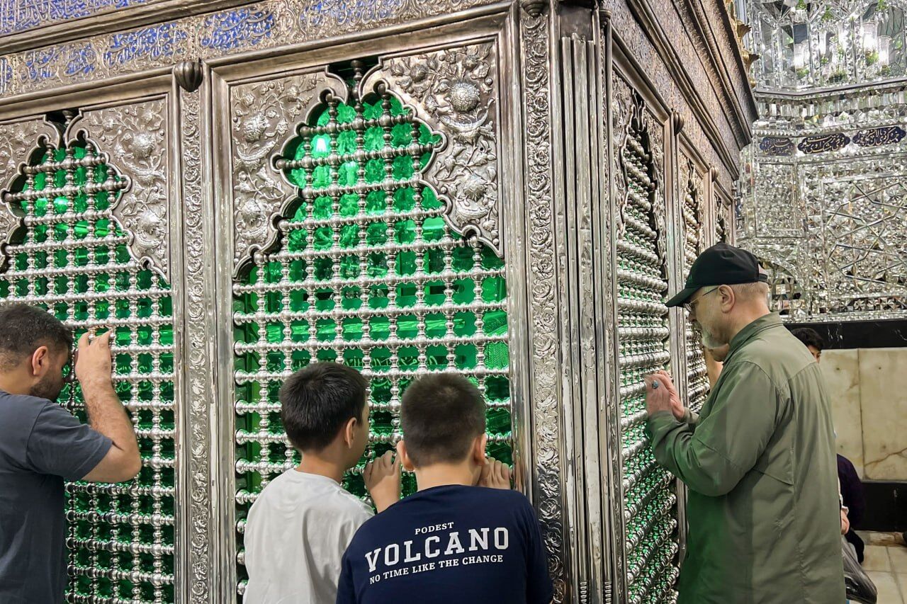 حضور قالیباف در حرم مطهر حضرت عبدالعظیم حسنی (ع)