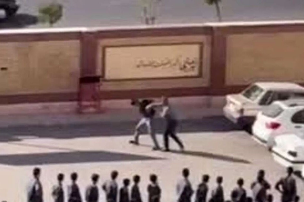 اخراج کادر خاطی مدرسه پرند در پی انتشار فیلم تنبیه بدنی دانش آموز