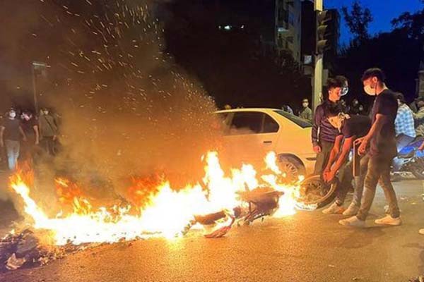 دستگیری چهار نفر از عوامل اغتشاشات میدان انقلاب تهران