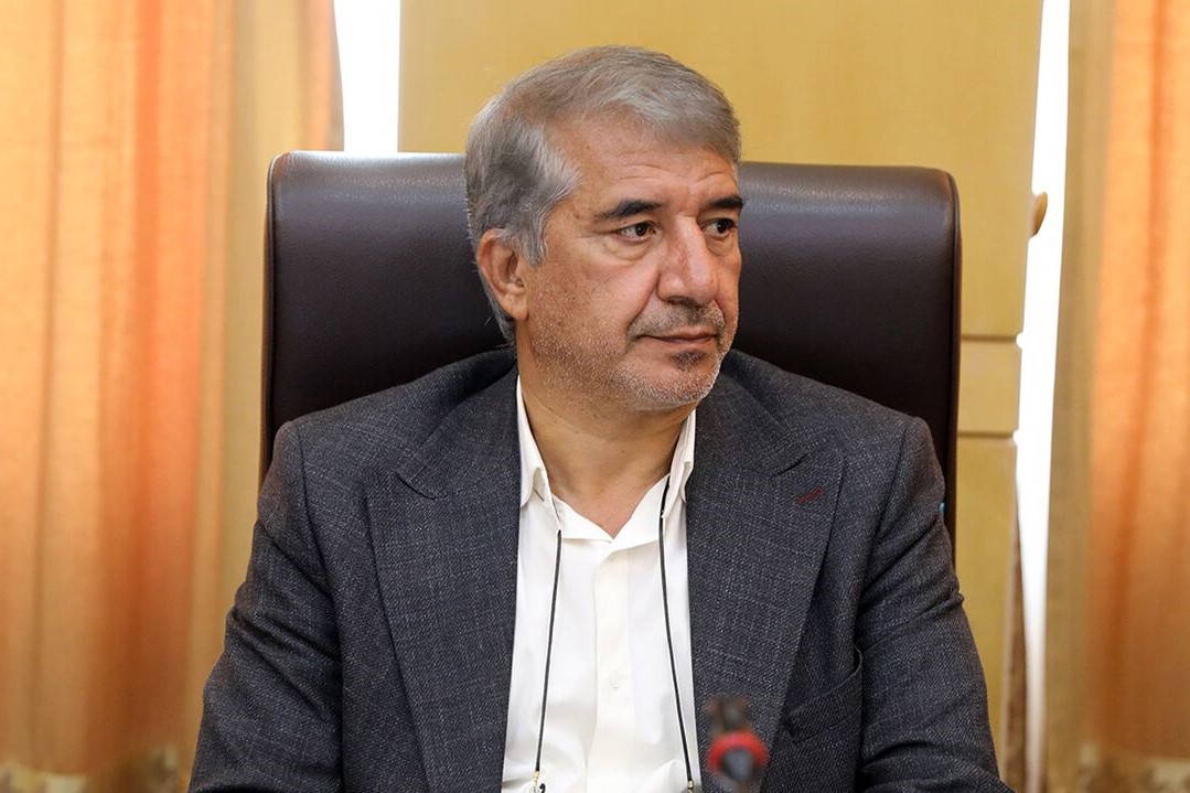 نماینده مجلس: به جای استیضاح به دولت فرصت کافی دهیم