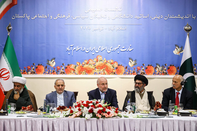 قالیباف: صلح تحمیلی و جنگ تحمیلی استقلال کشورهای مسلمان را هدف قرار داده است قالیباف: صلح تحمیلی و جنگ تحمیلی استقلال کشورهای مسلمان را هدف قرار داده است