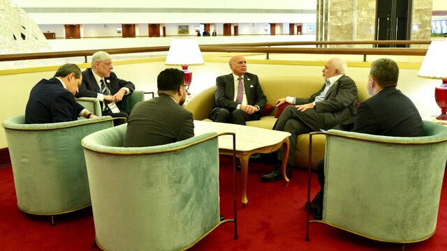 تاکید ظریف و فؤاد حسین بر حل مسالمتآمیز بحرانهای منطقه تاکید ظریف و فؤاد حسین بر حل مسالمتآمیز بحرانهای منطقه