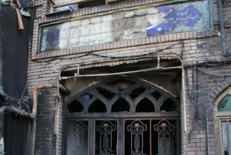  زاکانی: مساجد سوخته تهران تا ماه رمضان آماده فعالیت دوباره می‌شوند