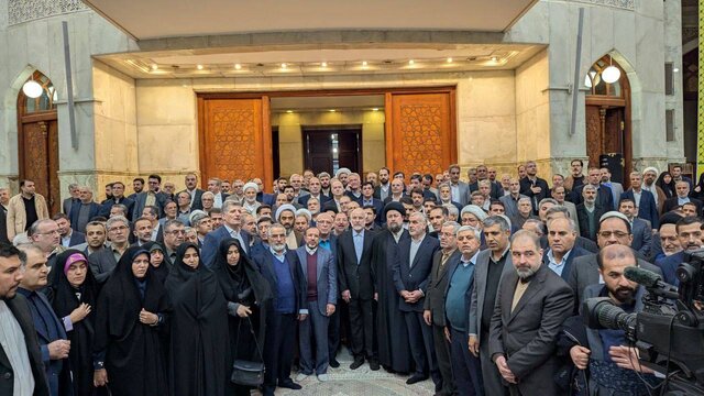  تجدید میثاق نمایندگان با بنیانگذار انقلاب اسلامی