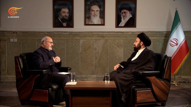 آیت‌الله خامنه‌ای محبوبترین فرد در ایران است/هدف اسرائیل تجریه ایران است