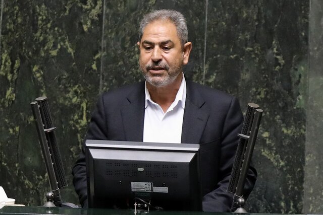 دانشجویانی که صف خود را اغتشاشگران جدا کردند هرچه زودتر آزاد شوند