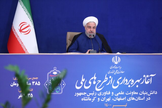 روحانی: اقتصاد دانش بنیان می‌تواند کشور را به حرکت درآورد 