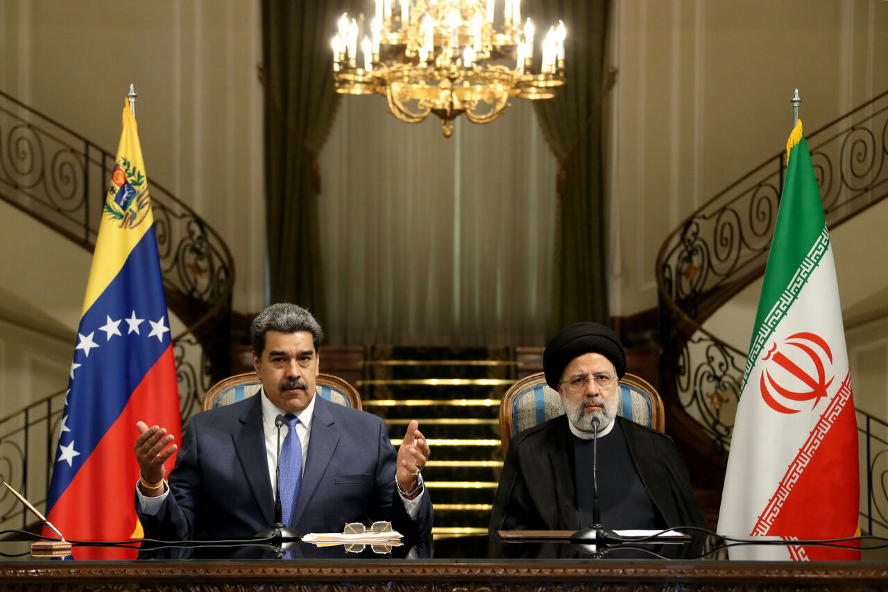 مادورو: به زودی شاهد شکل‌گیری جهان جدید خواهیم بود