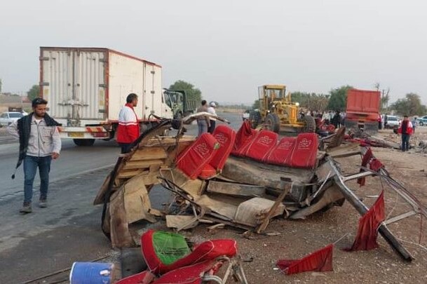 افزایش جان‌باختگان تصادف شوشتر به ۱۶ نفر/حادثه‌دیدگان کارگران فصلی کشاورزی بودند