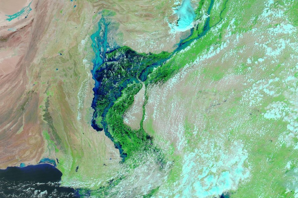 بارش های سیل آسا در پاکستان دریاچه غول آسا تشکیل داد