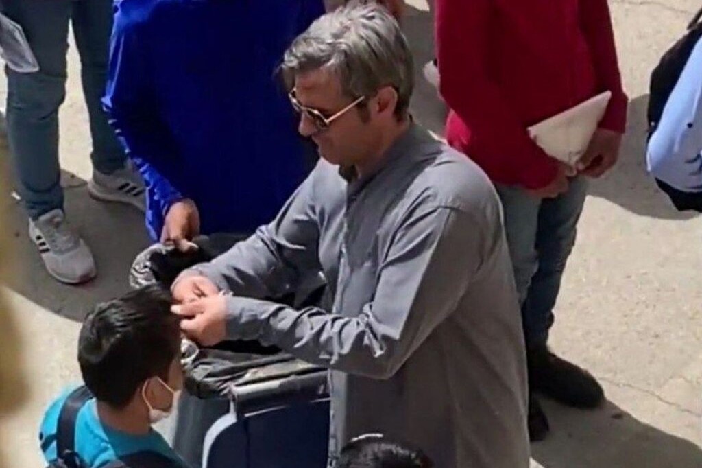 استعفای مدیر و ناظم مدرسه‌ متخلف در تراشیدن موی سر دانش ‌آموزان