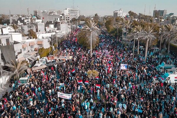 ماجرای جعل پرچم ایران در تصاویر تظاهرات بغداد+ تصاویر