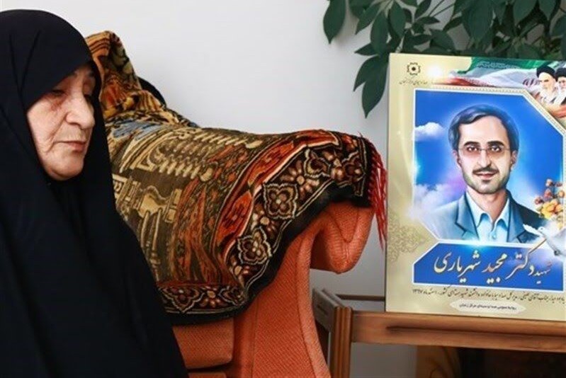 پیکر مادر شهید مجید شهریاری تشییع و تدفین شد