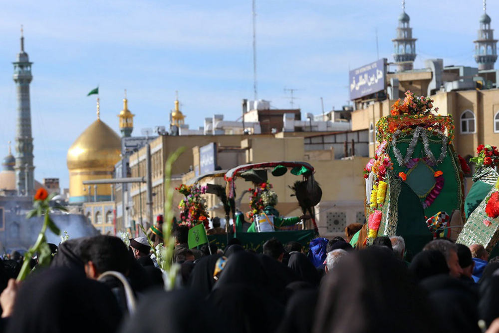 آیین استقبال از کاروان نمادین حضرت معصومه(س) درقم برگزار شد