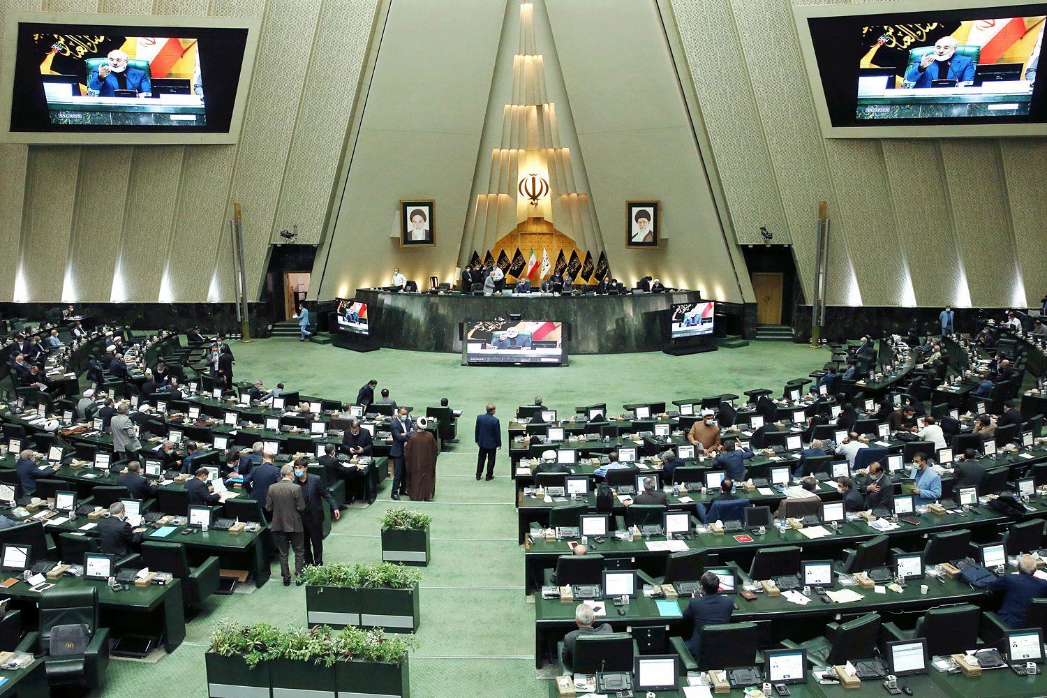 رعایت پروتکل ها در پارلمان/جلسه علنی فردای مجلس در سه مکان برگزار می‌شود
