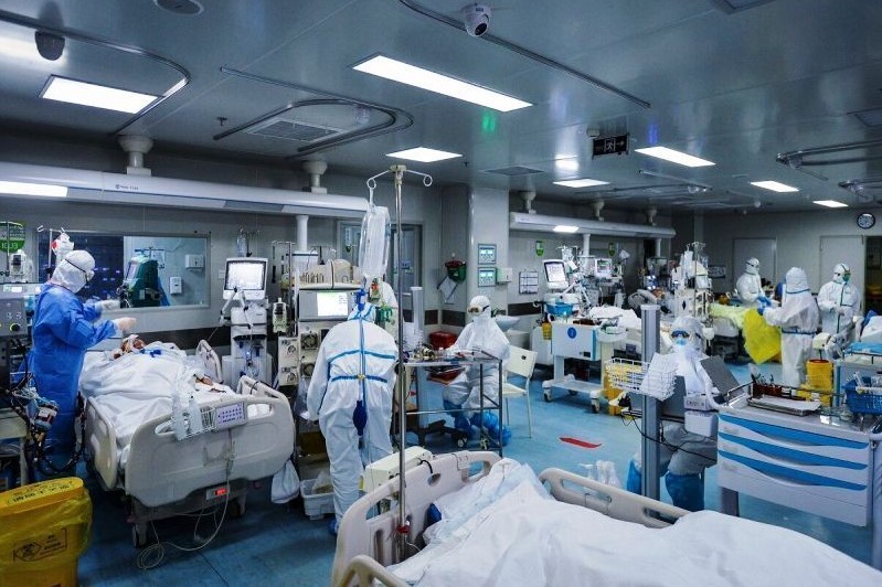 وزارت بهداشت: پیک کرونایی شدیدی را در سه هفته آینده تجربه خواهیم کرد