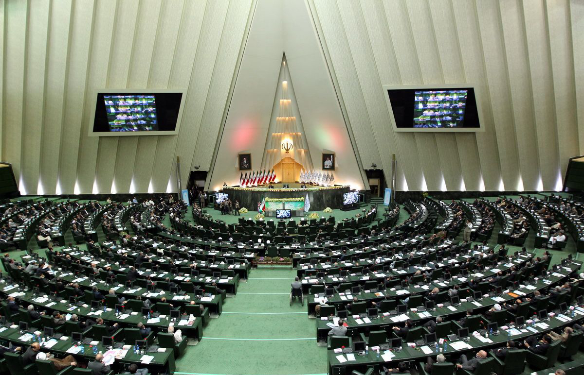 انتقاد تند روزنامه جمهوری اسلامی از نمایندگان مجلس