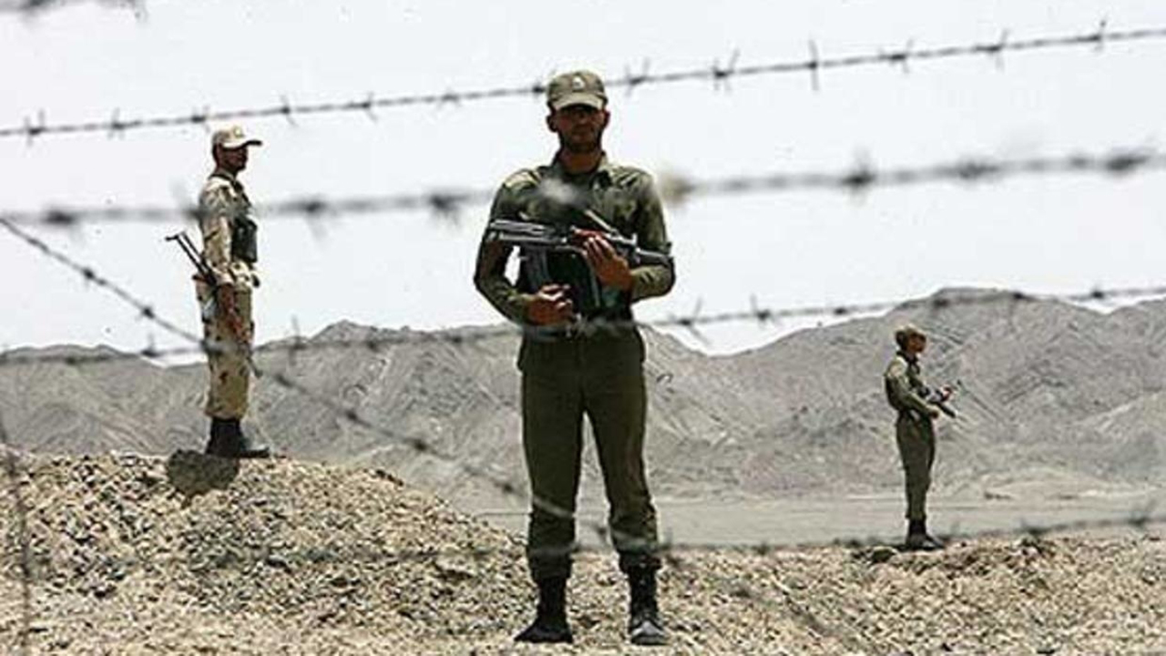 بازداشت ۲ مرزبان ایرانی از سوی طالبان صحت ندارد