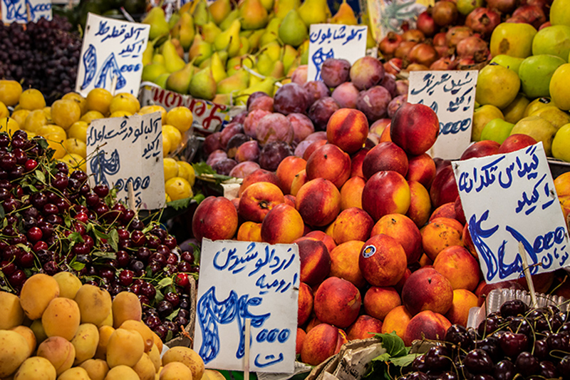 گلایه قمی‌های از گرانی میوه؛ چشمک نوبرانه‌ها به نگاه گذرای مردم